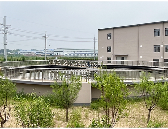 兩套中心傳動單管吸泥機在遼寧某污水處理廠投入使用